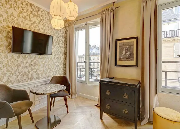Du Louvre St Honore アパート