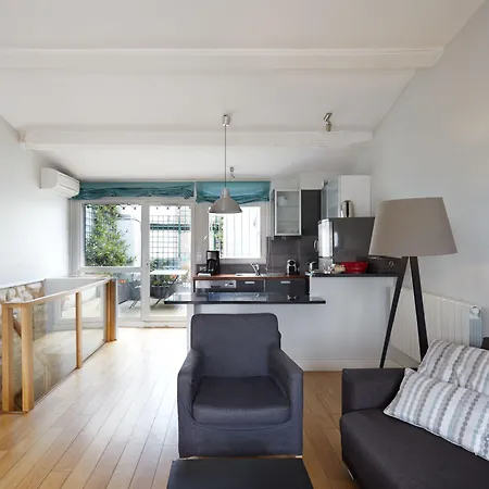 Du Louvre St Honore Daire Paris