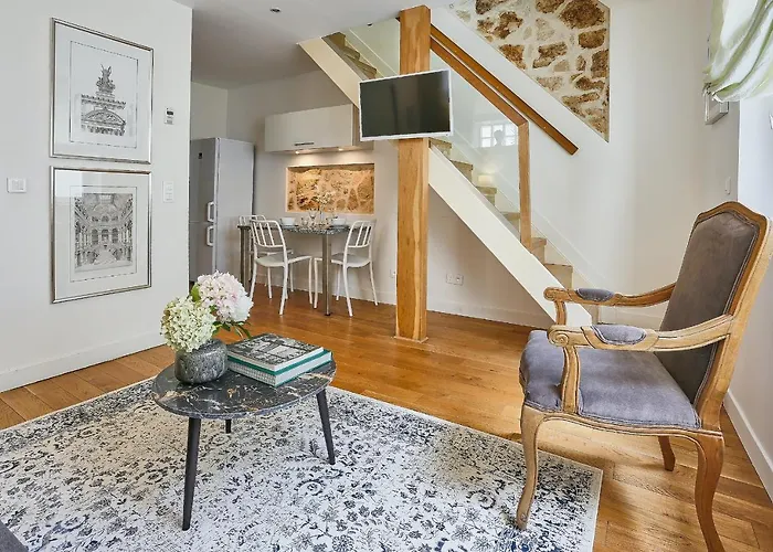 Du Louvre St Honore Paris