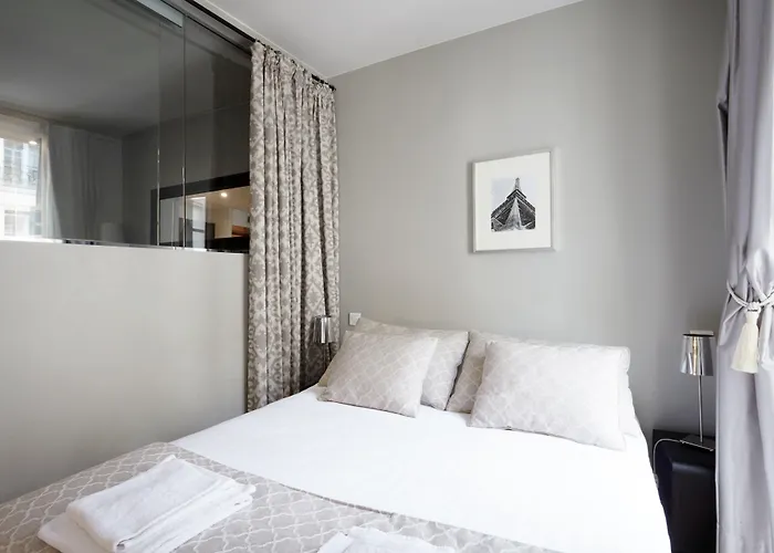 Du Louvre St Honore *