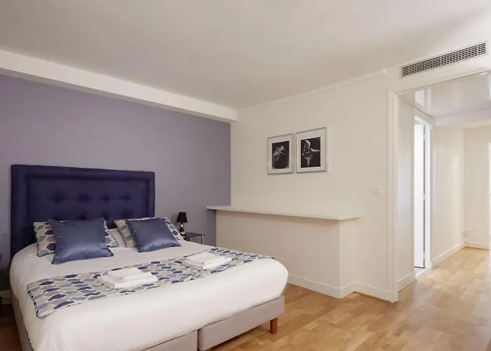 Daire Du Louvre St Honore