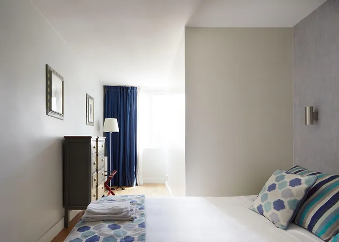 Du Louvre St Honore Daire *