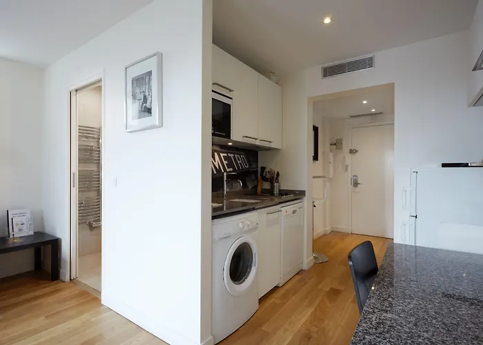 Du Louvre St Honore Daire Paris