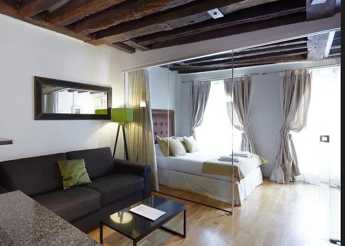 Daire Du Louvre St Honore