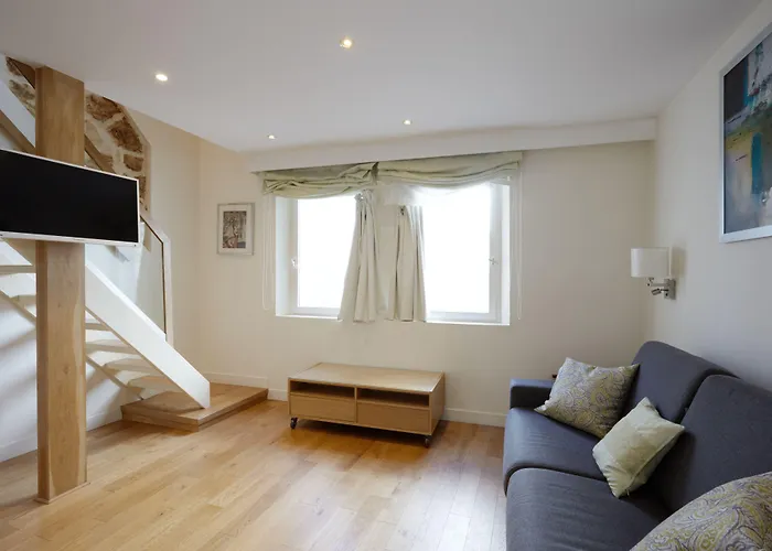 Daire Du Louvre St Honore