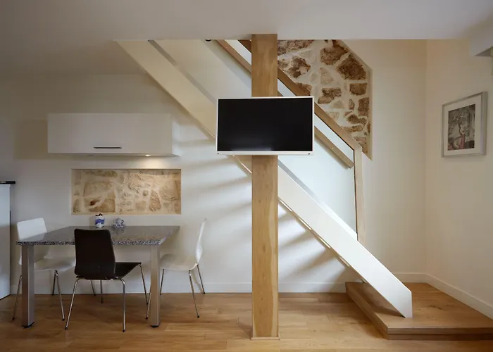 Du Louvre St Honore Paris