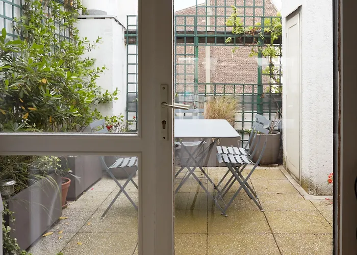 Du Louvre St Honore Daire