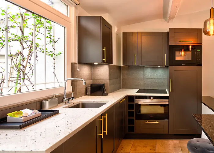 Du Louvre St Honore * Paris