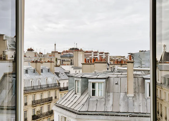 Du Louvre St Honore Daire Paris