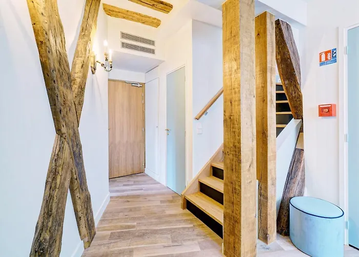 Du Louvre St Honore *