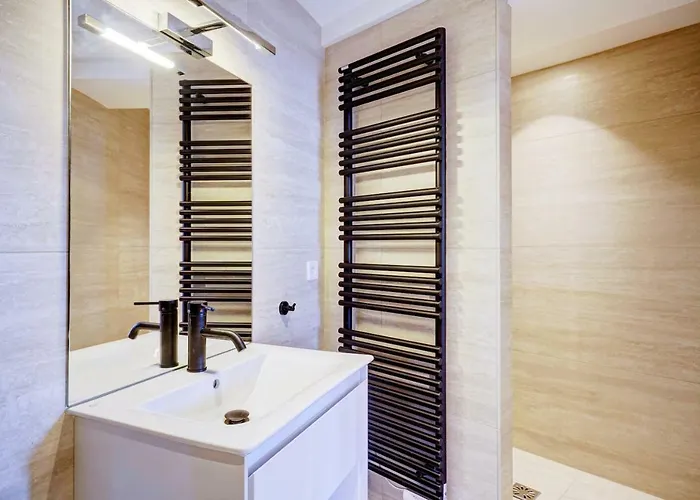 Du Louvre St Honore Daire *