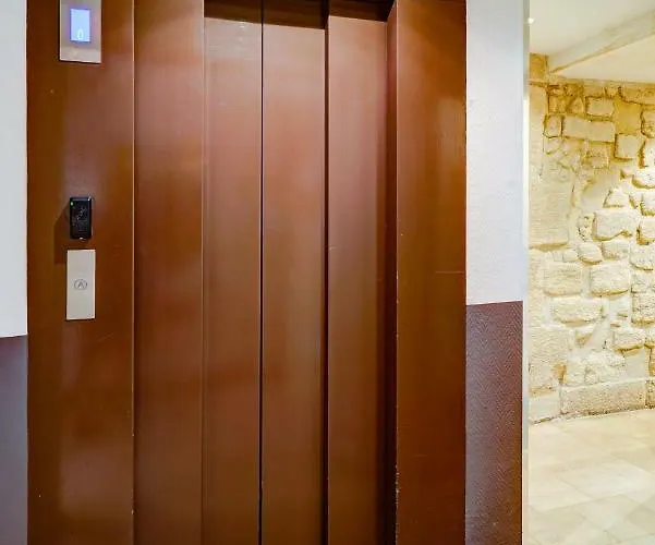 Du Louvre St Honore *