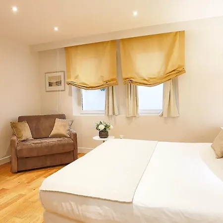 Apartment Du Louvre St Honore Paris