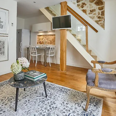 Du Louvre St Honore Paris