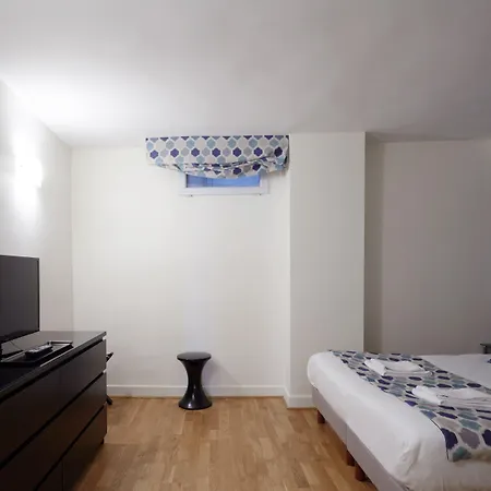 Du Louvre St Honore *