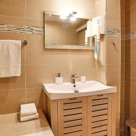 Apartment Du Louvre St Honore *