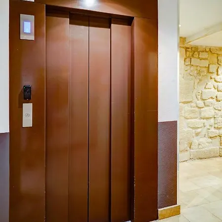 Du Louvre St Honore *